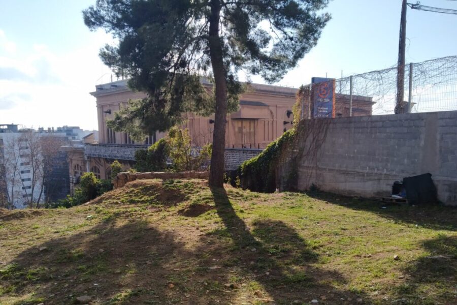 El veïnat de l'Hospitalet de Llobregat reclama obrir com a espai públic l'antic transformador de la Torrassa