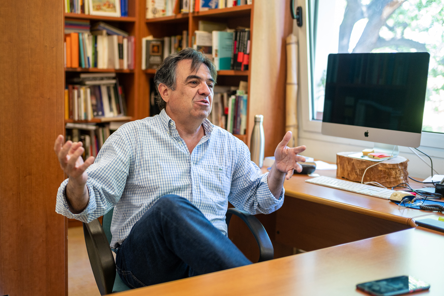 Martí Domínguez, biòleg, periodista i escriptor: “No hem debatut prou la mercantilització de la ciència”